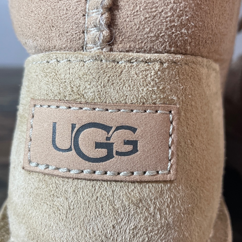 UGG Tan Ankle Boots with Cream Shearling Lining 39.5 like new condition - Picture 5 of 17